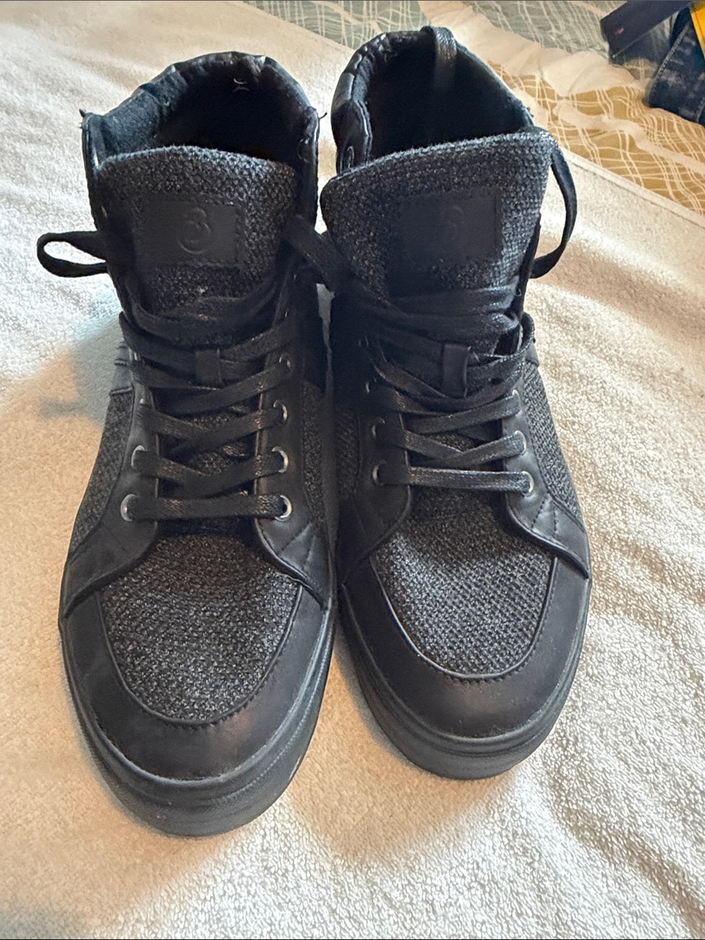 Men's High-Top Casual Sneakers in Black